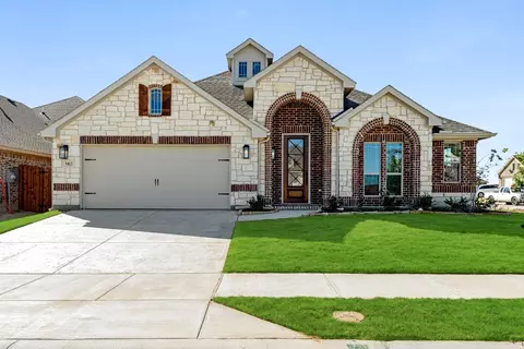 5413 Millenium Ct, Lantana, TX 76226