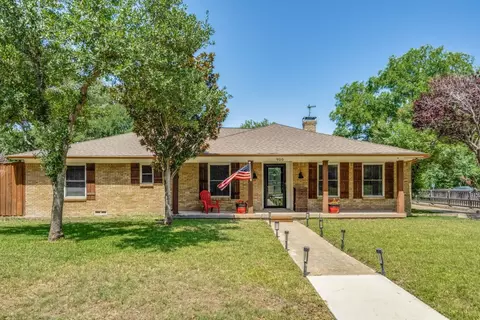 900 Westbrook Dr, Plano, TX 75075