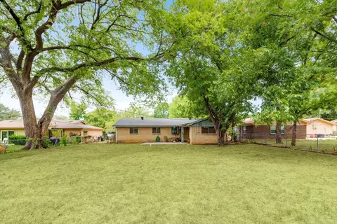 711 Simmons Dr, Euless, TX 76040 photo 36