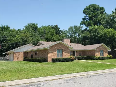 601 Wes Michael Rd, Bonham, TX 75418