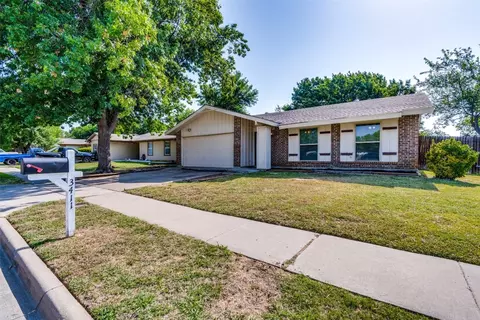 3411 Hickory Hill Dr, Arlington, TX 76014