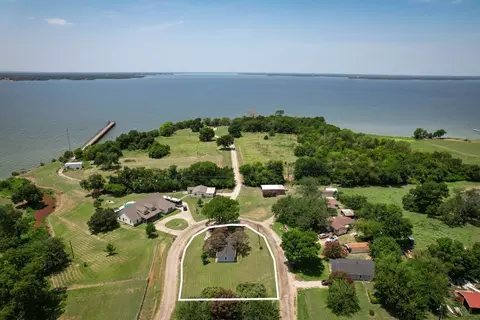 8200 Lakeview Cir, Lone Oak, TX 75453