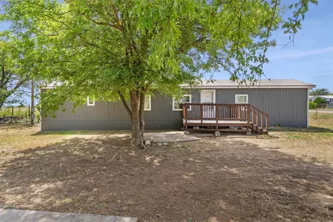 8758 Windmill Ct, Cresson, TX 76035