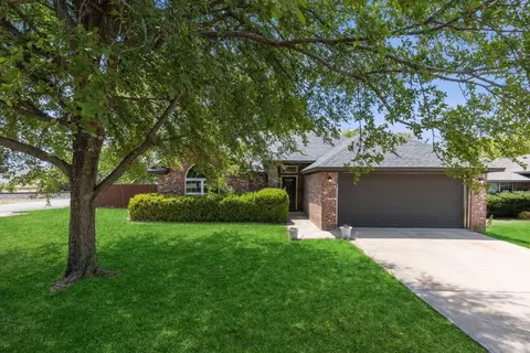 2110 Jasmine St, Denton, TX 76205