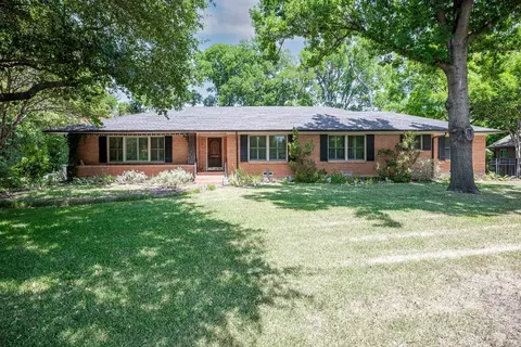 1318 El Patio Dr, Dallas, TX 75218