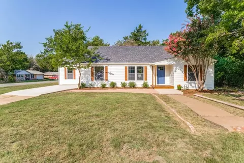 570 S Dallas St, Van Alstyne, TX 75495