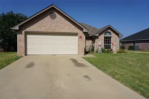 905 Green St, Rio Vista, TX 76093