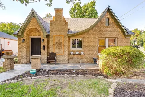 4137 Pershing Ave, Fort Worth, TX 76107