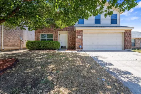 329 Blairwood Dr, Fort Worth, TX 76134