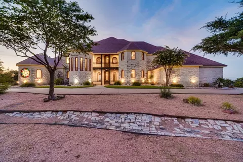 102 Penn Cv, Waxahachie, TX 75165