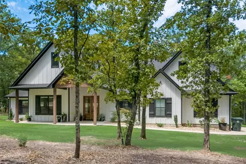 108 Oakmont Dr, Mabank, TX 75147