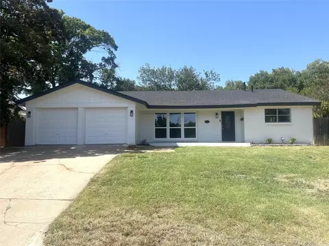 7025 Shauna Dr, North Richland Hills, TX 76180