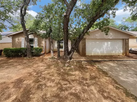 2110 Jacqueline Dr, Denton, TX 76205