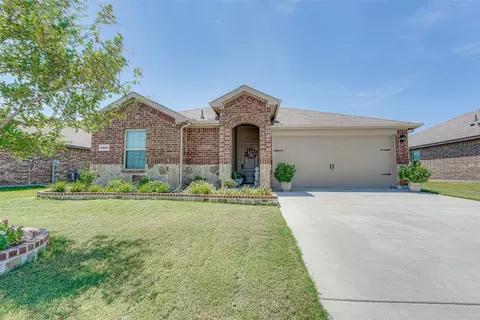 1320 Lowhill Dr, Royse City, TX 75189