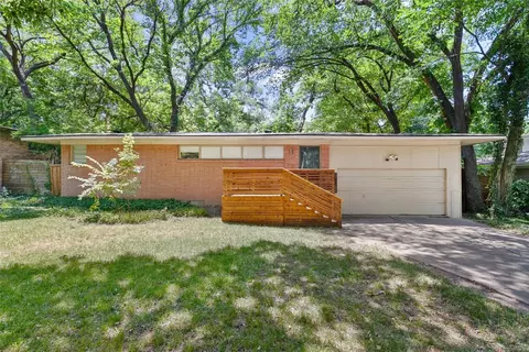 977 N Rustic Cir, Dallas, TX 75218