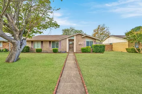 2914 Bonanza Ln, Garland, TX 75042
