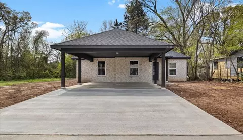 1108 E 8 St, Mount Pleasant, TX 75455