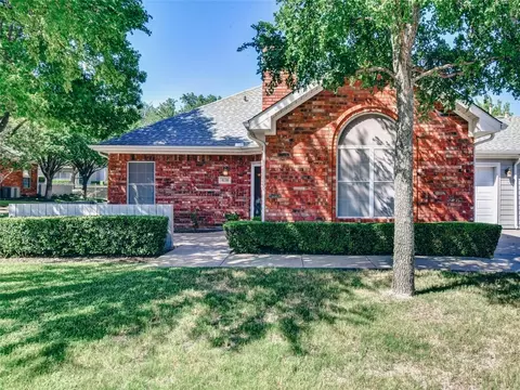6116 Haley Ln, Fort Worth, TX 76132