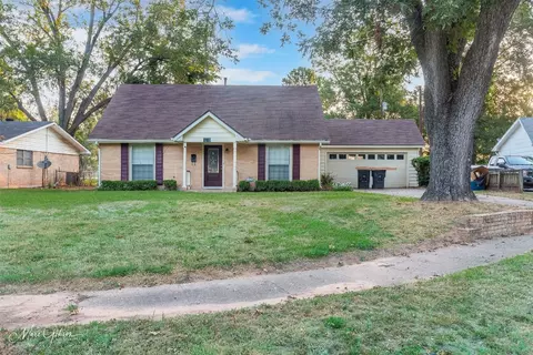1219 Evangeline Cir, Bossier City, LA 71112