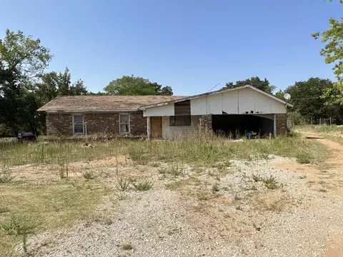 1016 Polk Rd, Bowie, TX 76230