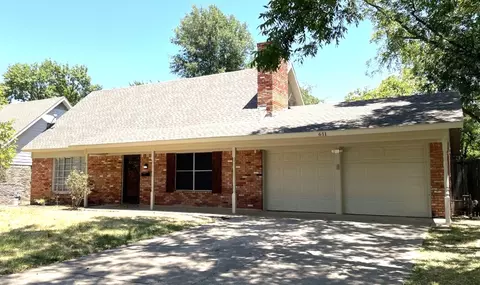 611 Waggoner Dr, Arlington, TX 76013