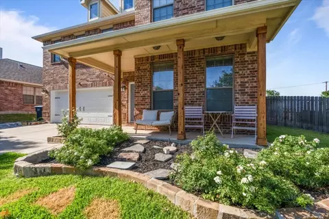 10500 Lipan Trl, Fort Worth, TX 76108