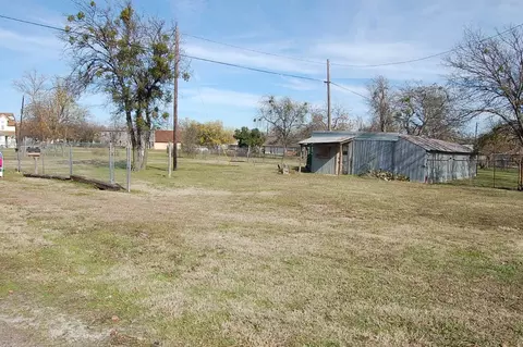 309 S Hill St, Itasca, TX 76055