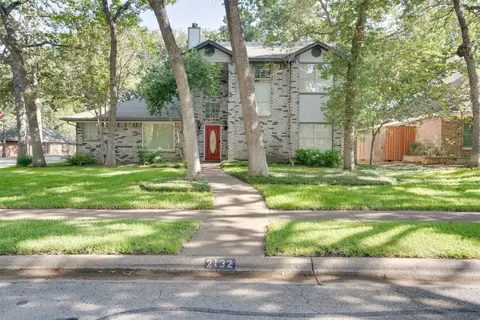 2132 S Winding Creek Blvd, Grapevine, TX 76051