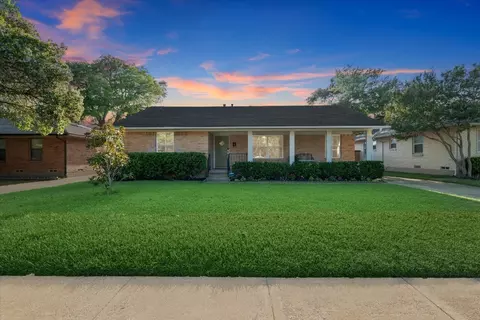 9215 Sorrento St, Dallas, TX 75228