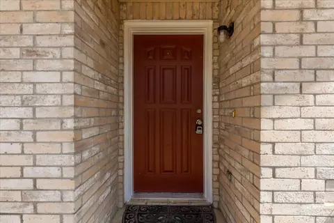 9940 Long Rifle Dr, Fort Worth, TX 76108