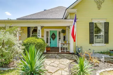 304 E Main St, Itasca, TX 76055 photo 2