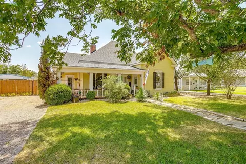 304 E Main St, Itasca, TX 76055