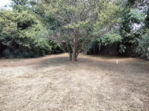 2900 NE Main St, Ennis, TX 75119