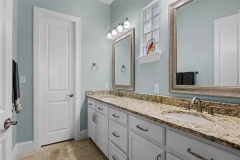 726 E Main St, Coppell, TX 75019 photo 10