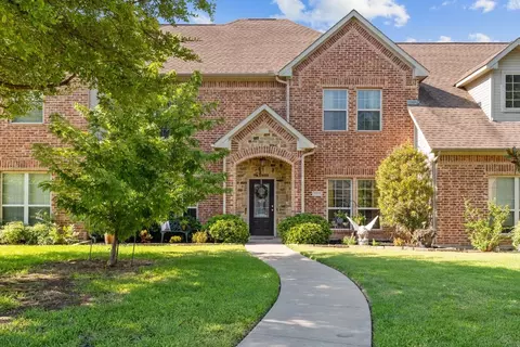 5213 Park Dr, River Oaks, TX 76114