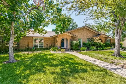 10505 Barrywood Dr, Dallas, TX 75230