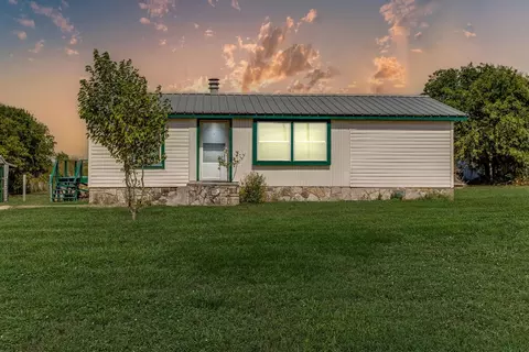 223 S Skyline Ct, Cresson, TX 76035