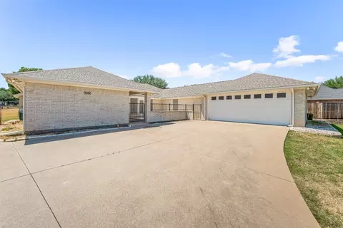 9026 Bellechase Rd, Granbury, TX 76049