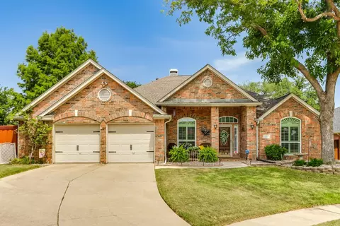 2101 Oakcrest Ct, Corinth, TX 76210