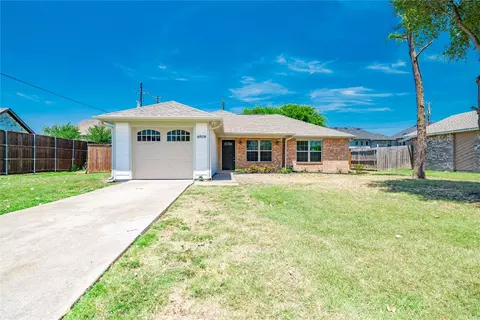 6909 Colgate Ln, Rowlett, TX 75088