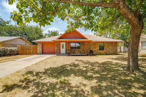 546 S Hitt St, Boyd, TX 76023