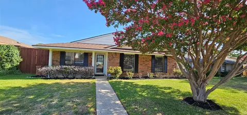 2621 Holy Cross Ln, Garland, TX 75044