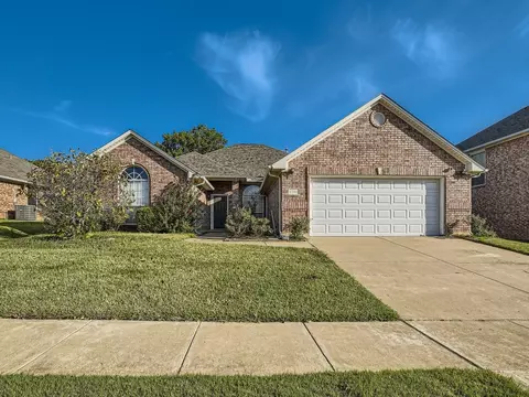 6205 Roaring Springs Dr, North Richland Hills, TX 76180