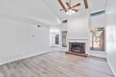 512 Campana Ct, Irving, TX 75061