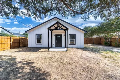 503 Main St, Forreston, TX 76041