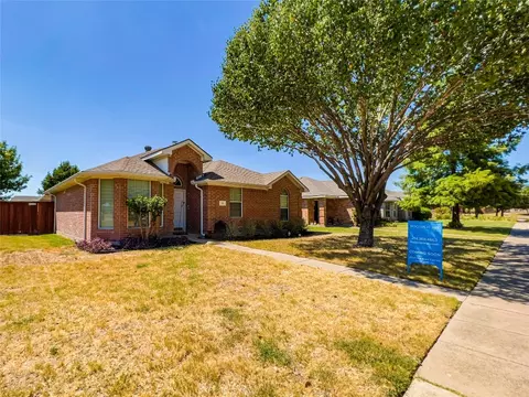 311 Pemberton Dr, Wylie, TX 75098
