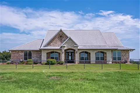9208 Fm 17, Grand Saline, TX 75140