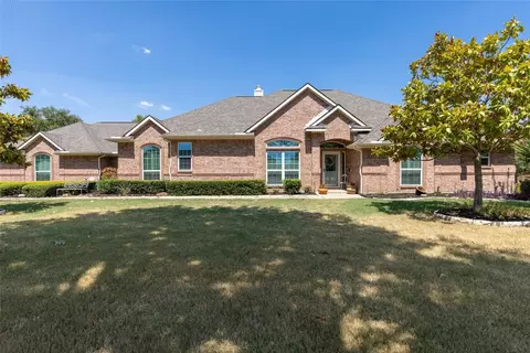 1285 E Oaklawn Dr, Talty, TX 75160