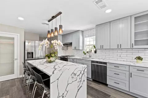 421 Kaye St, Coppell, TX 75019