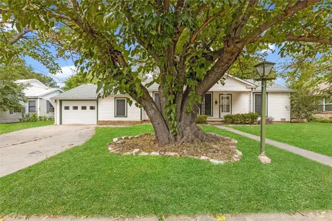 1221 N Neblett St, Stephenville, TX 76401